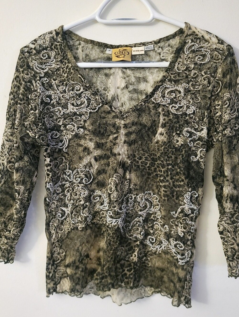 Sole - (Size M) Women's V-Neck Top